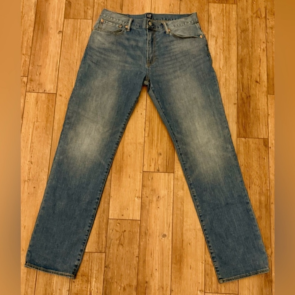 Gap Men’s Size 34 x 34 Medium Wash Blue Denim Jeans, Straight